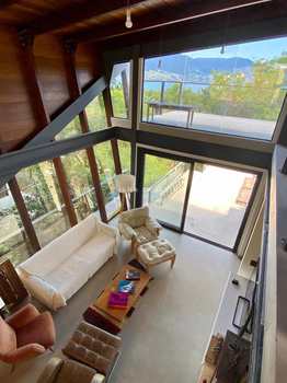 Casa, código 45 em Ilhabela, bairro Centro