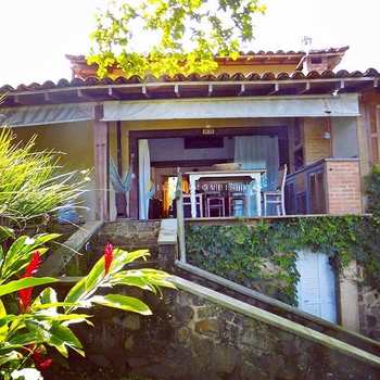 Casa em Ilhabela, bairro Piúva