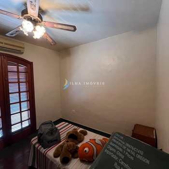Casa em Ilhabela, bairro Centro