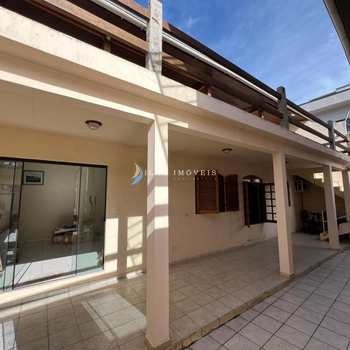 Casa em Ilhabela, bairro Centro