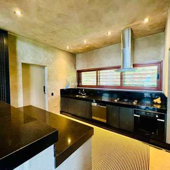 Casa em Ilhabela, bairro Engenho D'água