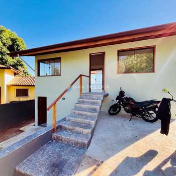 Casa em Ilhabela, bairro Itaguassu