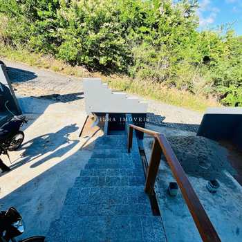 Casa em Ilhabela, bairro Itaguassu