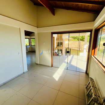 Casa em Ilhabela, bairro Itaguassu