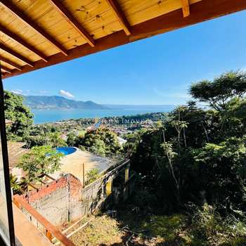 Casa em Ilhabela, bairro Itaguassu