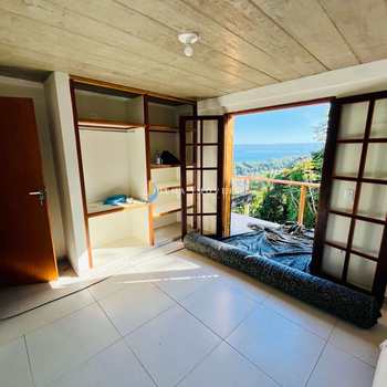 Casa em Ilhabela, bairro Itaguassu