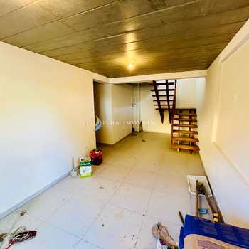 Casa em Ilhabela, bairro Itaguassu