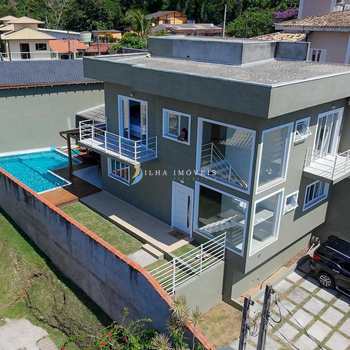 Casa em Ilhabela, bairro Barra Velha