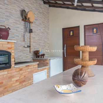 Casa em Ilhabela, bairro Perequê