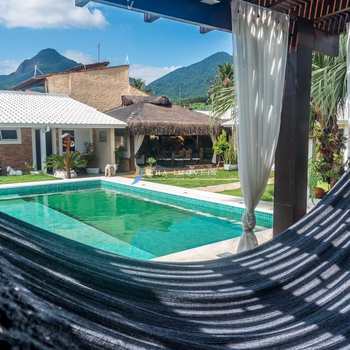 Casa em Ilhabela, bairro Perequê