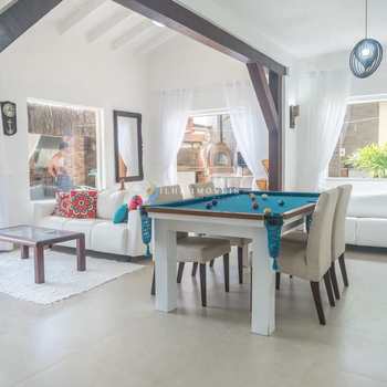 Casa em Ilhabela, bairro Perequê