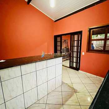 Casa em Ilhabela, bairro Água Branca