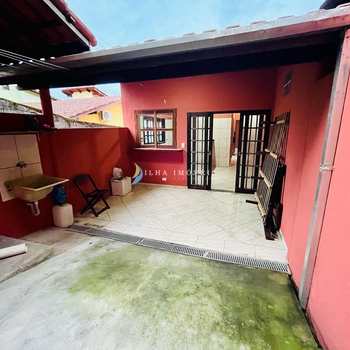 Casa em Ilhabela, bairro Água Branca