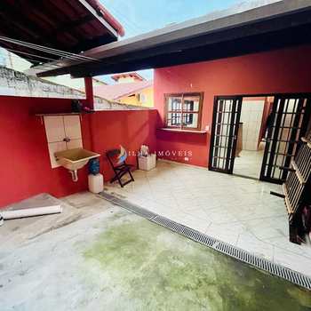 Casa em Ilhabela, bairro Água Branca