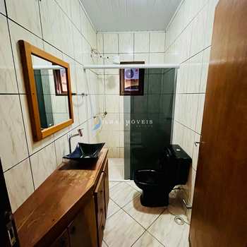 Casa em Ilhabela, bairro Água Branca