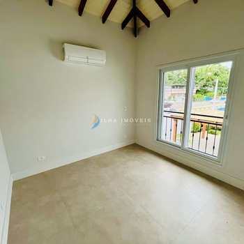 Casa em Ilhabela, bairro Barra Velha