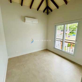 Casa em Ilhabela, bairro Barra Velha