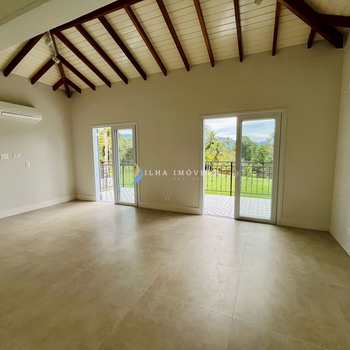 Casa em Ilhabela, bairro Barra Velha