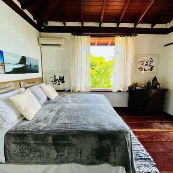 Casa em Ilhabela, bairro Armação