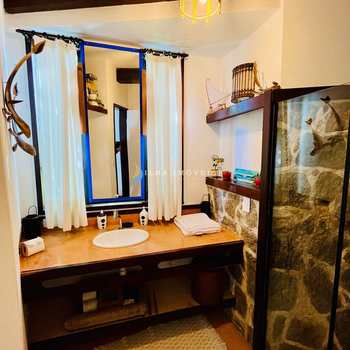 Casa em Ilhabela, bairro Armação