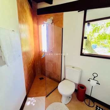 Casa em Ilhabela, bairro Armação