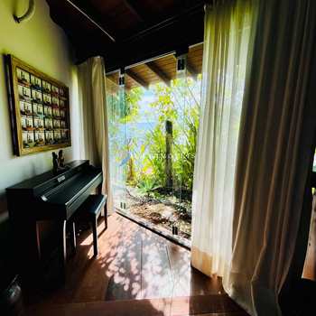 Casa em Ilhabela, bairro Armação