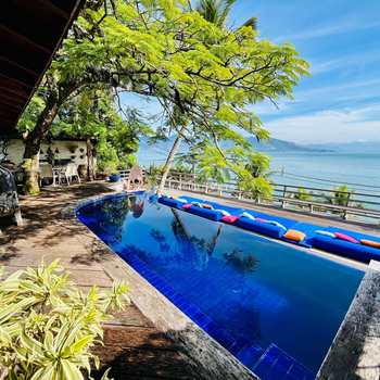 Casa em Ilhabela, bairro Armação