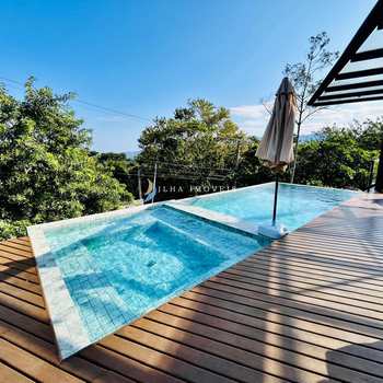 Casa em Ilhabela, bairro Siriúba I