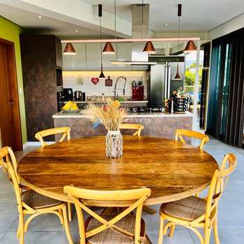 Casa em Ilhabela, bairro Siriúba I