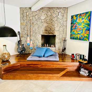 Casa em Ilhabela, bairro Siriúba I