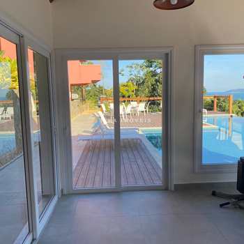 Casa em Ilhabela, bairro Bexiga