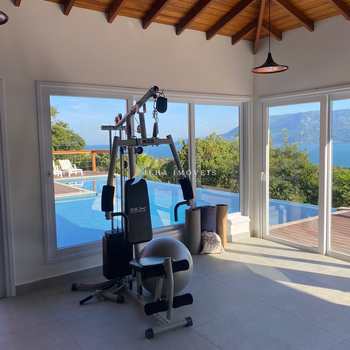 Casa em Ilhabela, bairro Bexiga