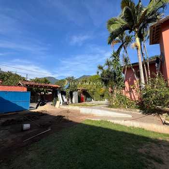 Casa em Ilhabela, bairro Barra Velha
