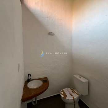 Casa em Ilhabela, bairro Barra Velha