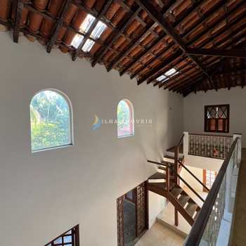 Casa em Ilhabela, bairro Barra Velha