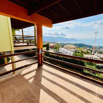 Casa em Ilhabela, bairro Barra Velha