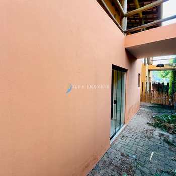 Casa em Ilhabela, bairro Barra Velha