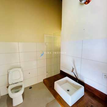 Casa em Ilhabela, bairro Barra Velha