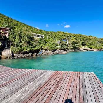 Casa em Ilhabela, bairro Armação