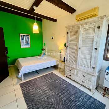 Casa em Ilhabela, bairro Armação