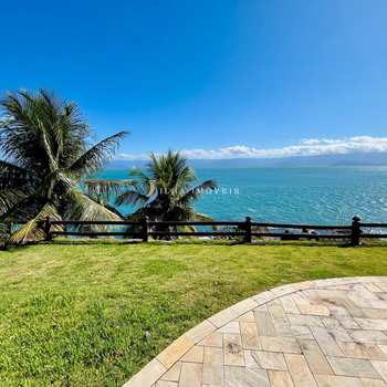 Casa em Ilhabela, bairro Armação
