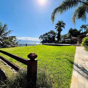Casa em Ilhabela, bairro Armação