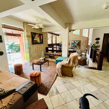 Casa em Ilhabela, bairro Armação