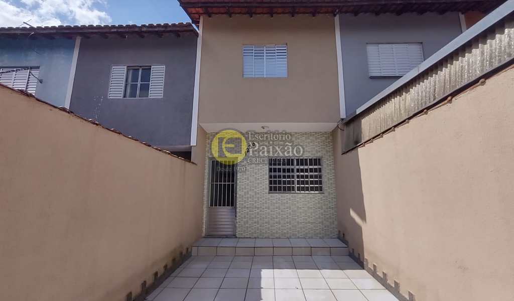 Sobrado em Mogi das Cruzes, bairro Conjunto Habitacional São Sebastião