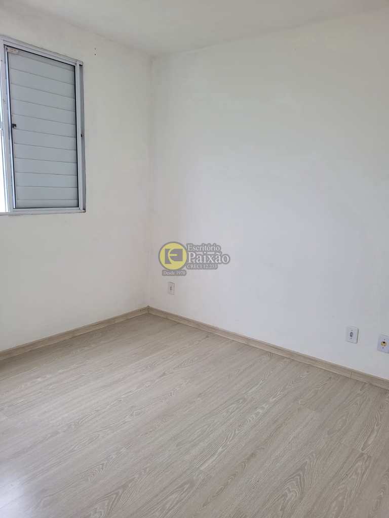 Apartamento em Mogi das Cruzes, no bairro Jardim Nathalie