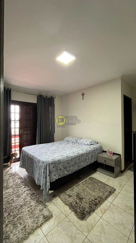 Sobrado em Mogi das Cruzes, no bairro Jardim Universo