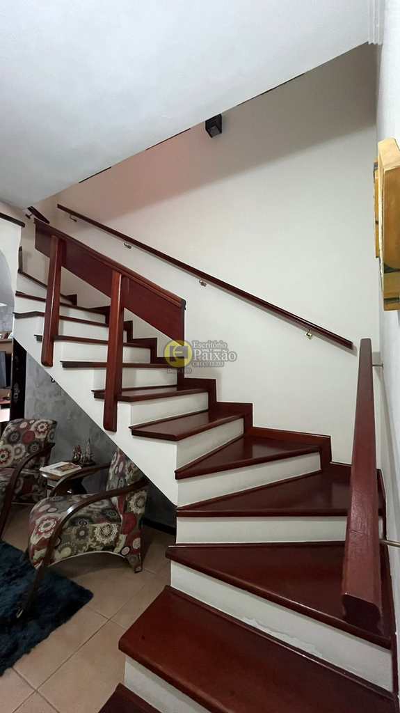 Sobrado em Mogi das Cruzes, no bairro Jardim Universo