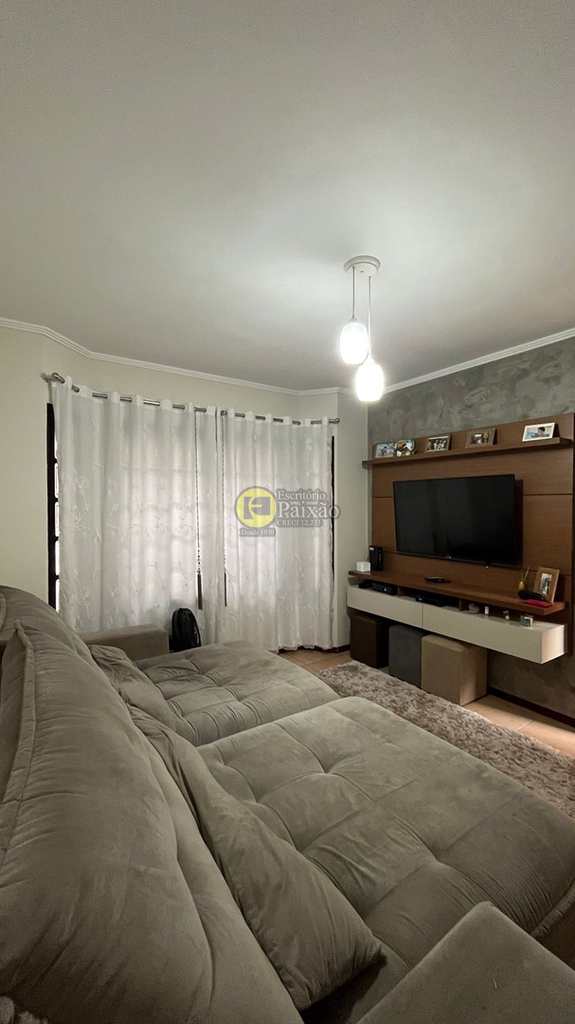 Sobrado em Mogi das Cruzes, no bairro Jardim Universo