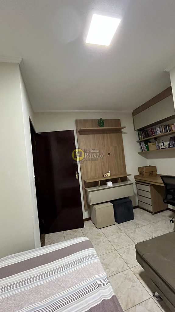 Sobrado em Mogi das Cruzes, no bairro Jardim Universo