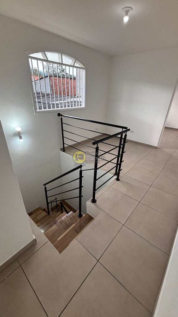 Sobrado em Mogi das Cruzes, no bairro Jardim Rodeio